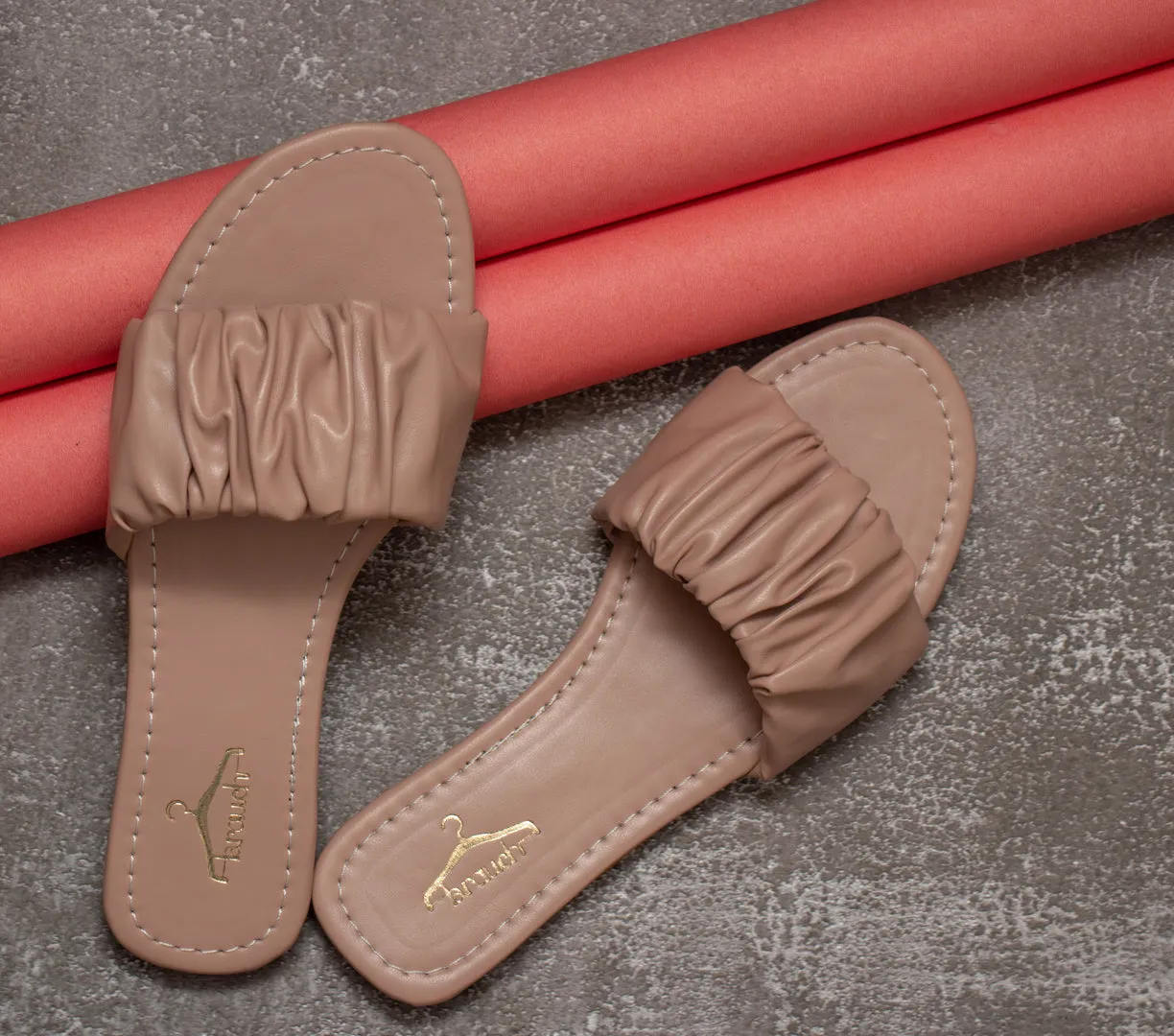 Brauch Women's Pink Pleated Flat Sandal
