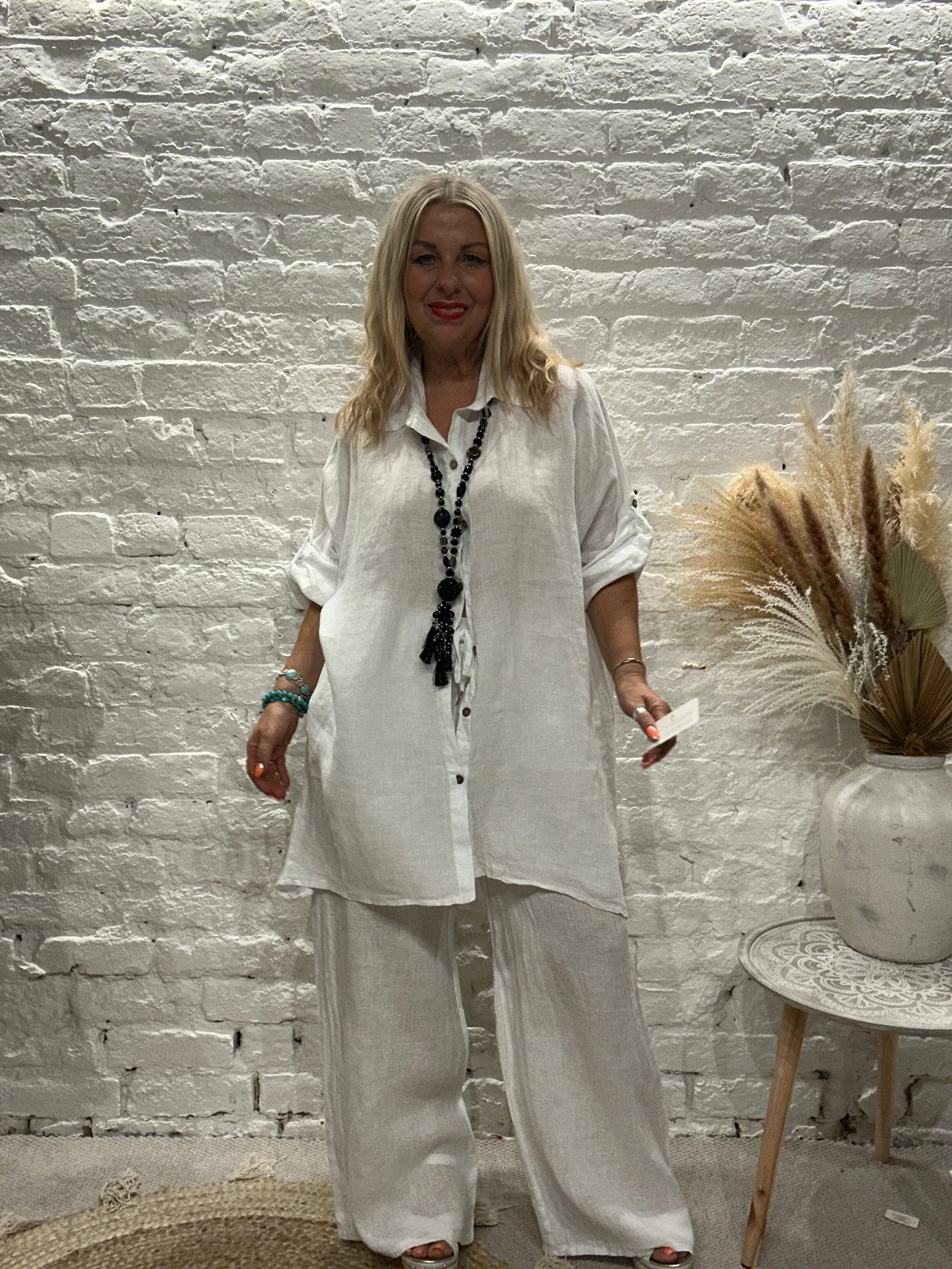 Eden Linen E20 Mid Length Button Through Shirt With Pockets