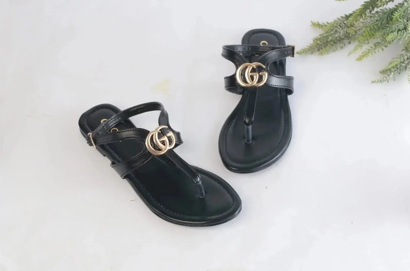 GUCCI CASUAL SANDALS