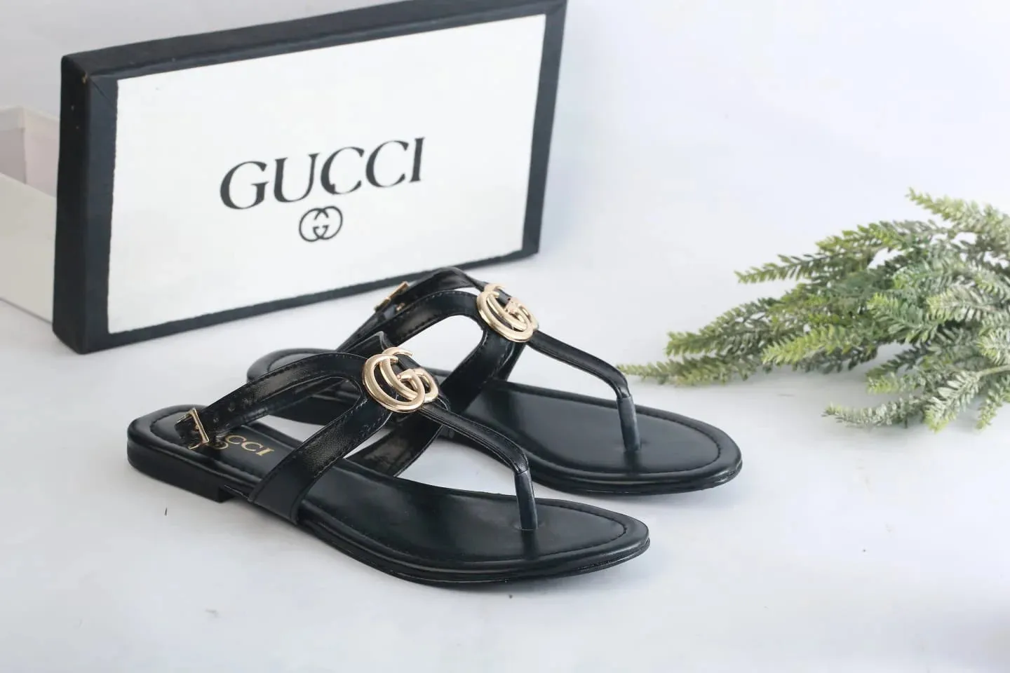 GUCCI CASUAL SANDALS