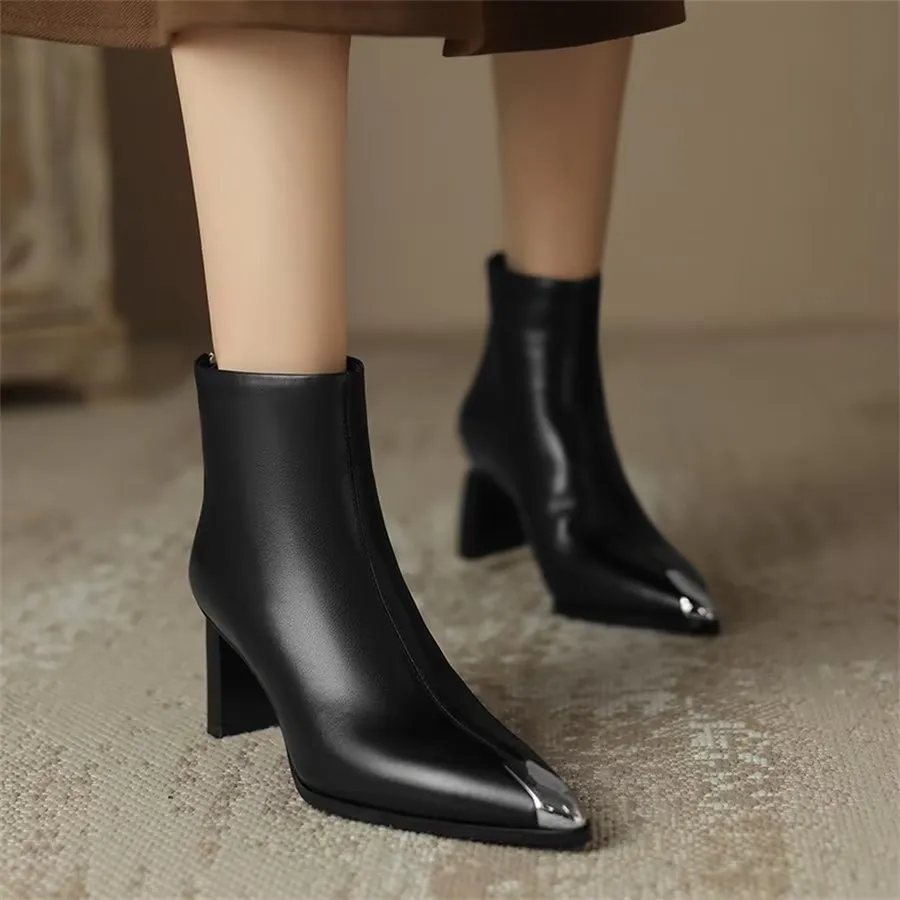 Lustrévo Classic Zip Boots