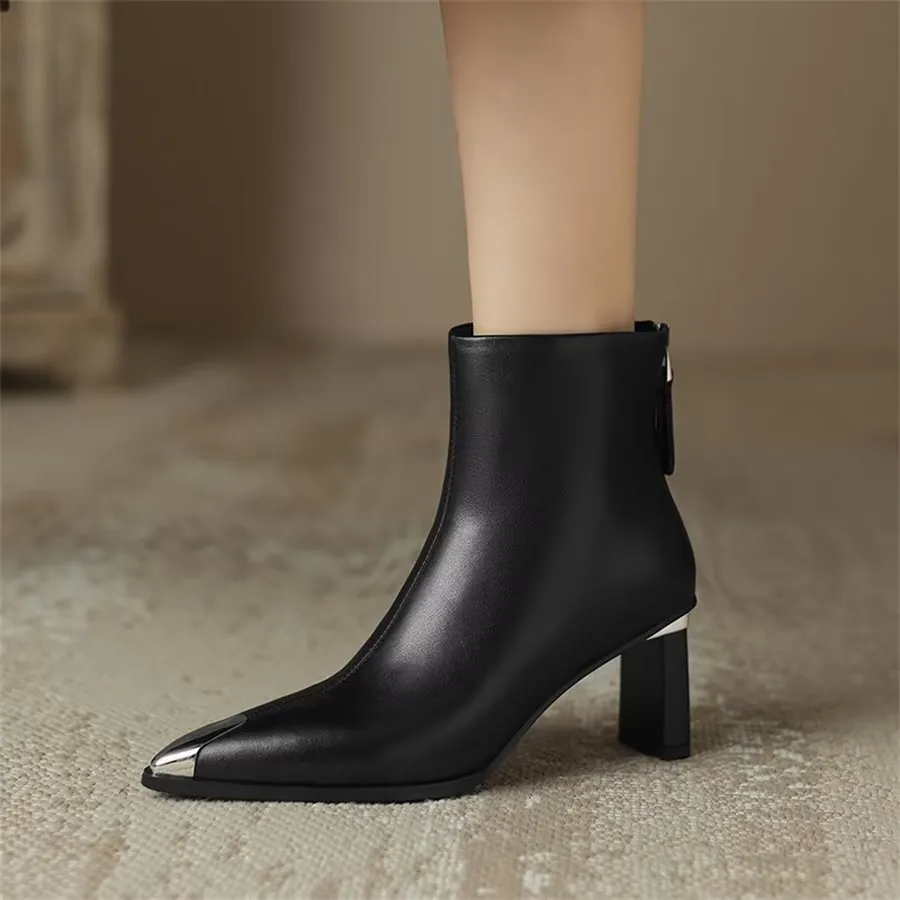 Lustrévo Classic Zip Boots