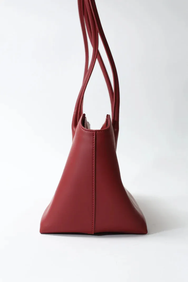 Tessa Black   Apphia Red